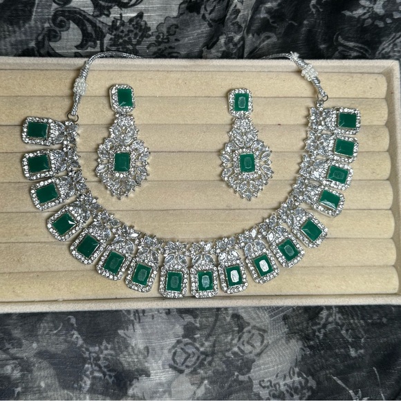 ✨only 2 left, accepting offers✨S925 Luxury cubic zirconia set - Picture 6 of 6